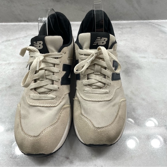 New Balance Women's Cream and Black Sneakers - Picture 3 of 8